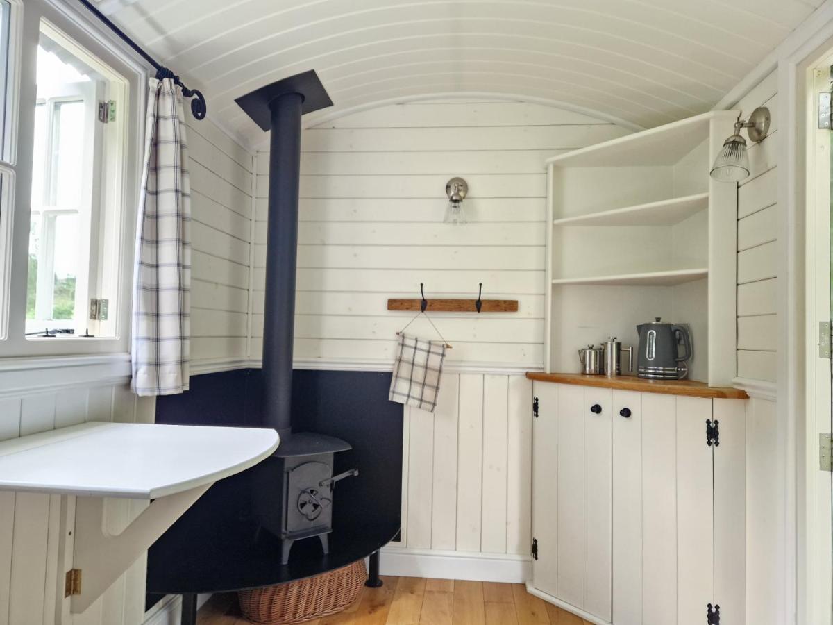Craskie Glamping Pods Inverness Exterior photo